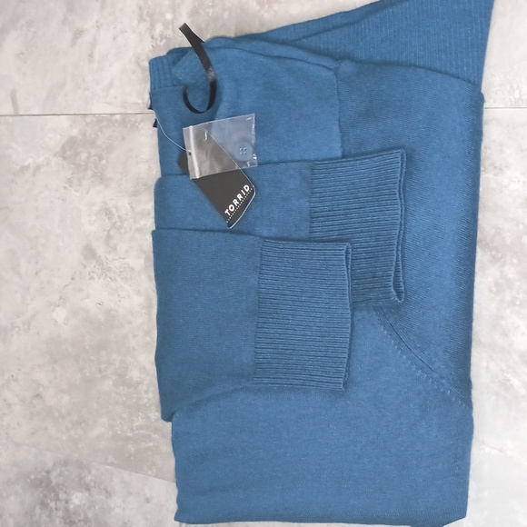 Torrid Women's V-neck cardigan made from 100% viscose knit - Picture 9 of 9